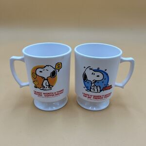 VTG (2) Snoopy Woodstock Mug 1965 Coffee Break Plastic Peanuts pedestal Melamine